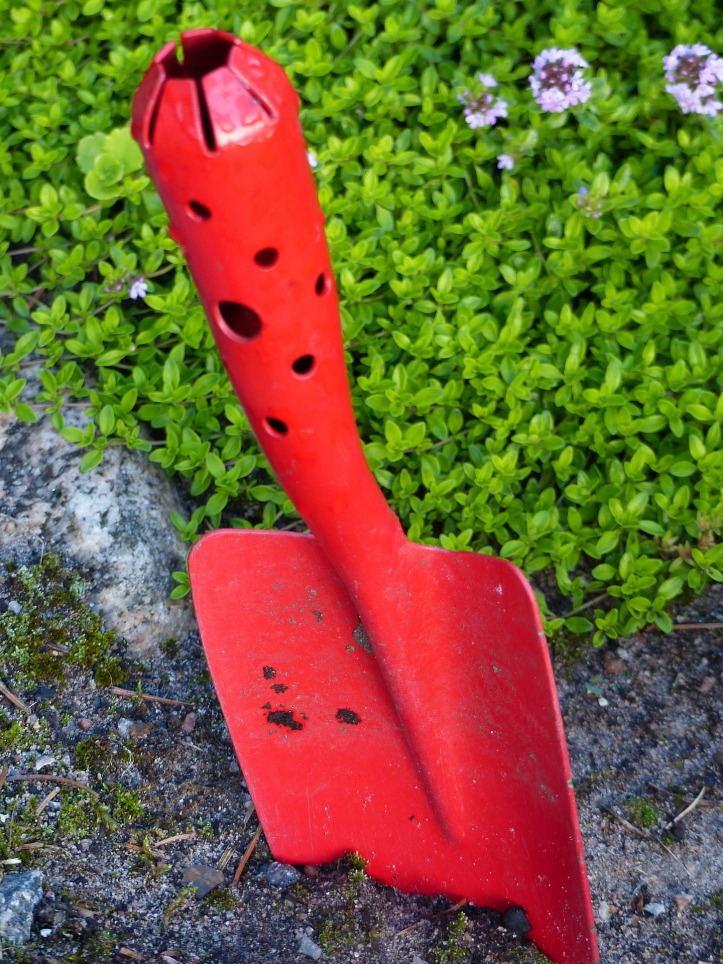garden-spade-1510736_1920